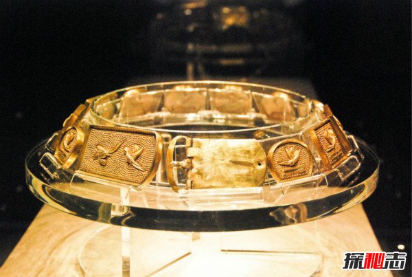 雷峰塔地宫里都有什么?藏在地宫中的宝物