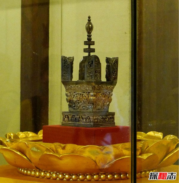 雷峰塔地宫里都有什么?藏在地宫中的宝物