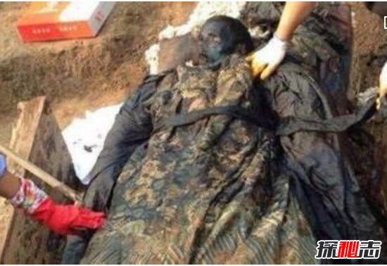 中国广西神秘干尸之谜,工地惊现不腐干尸(防腐